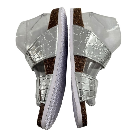 Steve Madden Metallic Silver Croc-Embossed Sandals Slip-On Size 9.5 Brand New - Picture 3 of 10